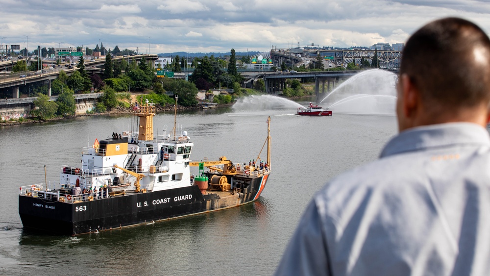 Portland Fleet Week welcomes U.S. Navy, U.S. Coast Guard, and Royal Canadian Navy