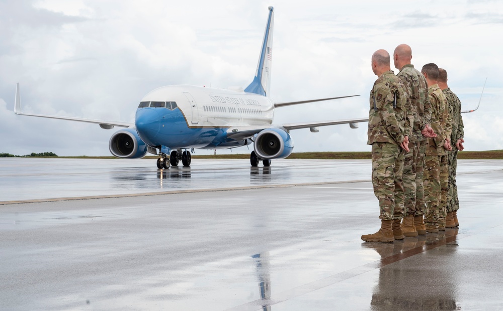 USTRANSCOM Commander visits Andersen
