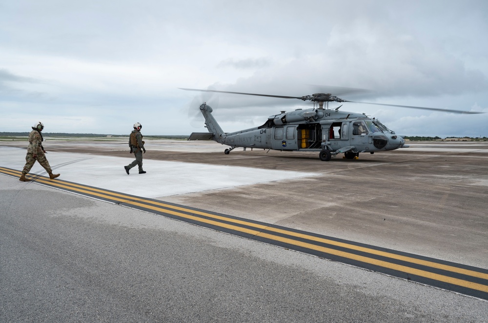 USTRANSCOM Commander visits Andersen