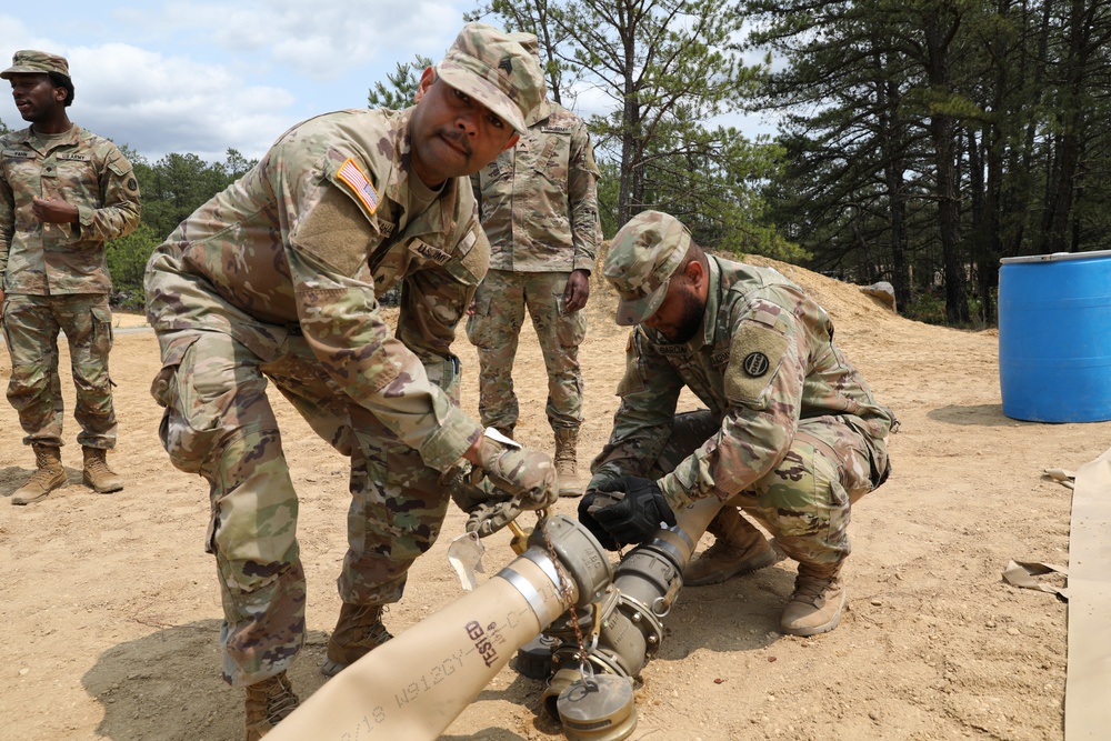 233rd QM CO establish Fuel System Supply Point (FSSP) at QLLEX