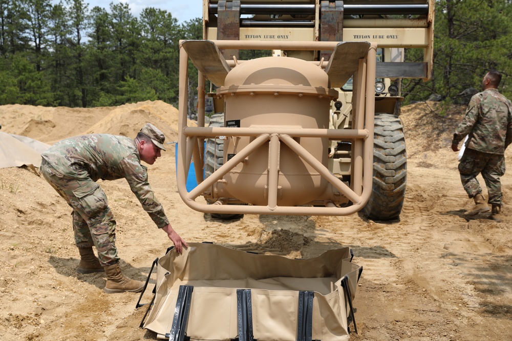 233rd QM CO establish a Fuel System Supply Point (FSSP) at QLLEX