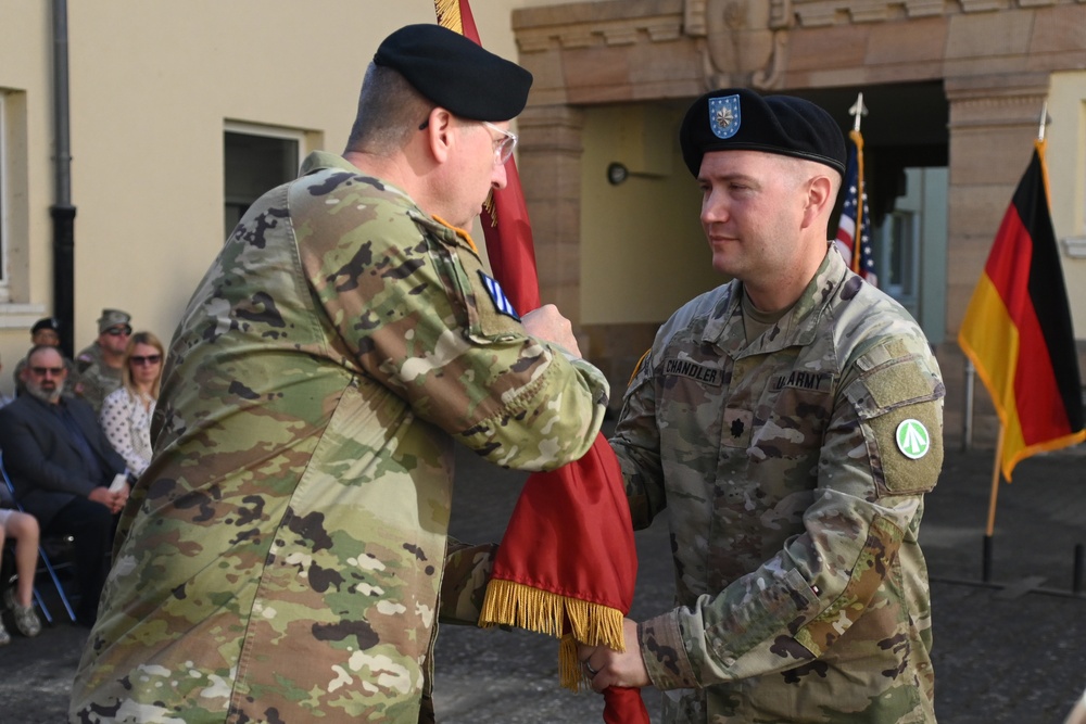 598th Transportation BDE Commander Hands the Unit Colors to Incoming 838th Transportation BN Commander