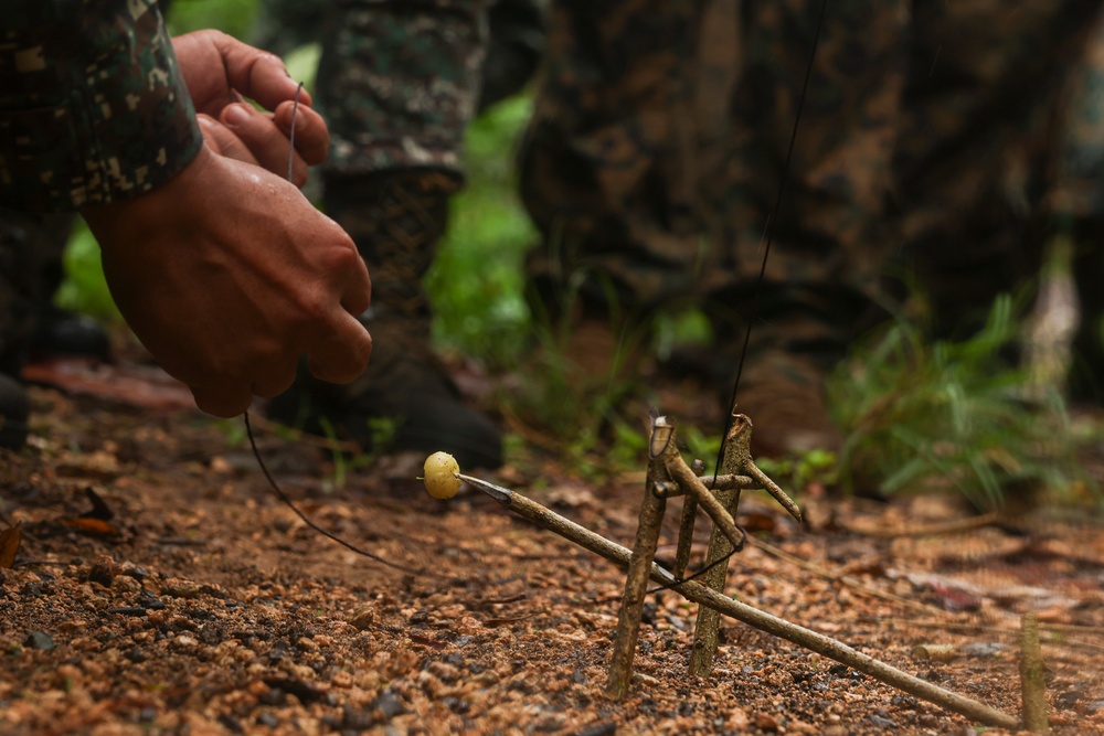 KAMANDAG 9: 1st Reconnaissance Battalion conducts jungle survival training with allies and partners