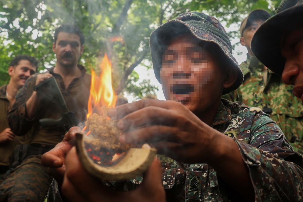 KAMANDAG 9: 1st Reconnaissance Battalion conducts jungle survival training with allies and partners