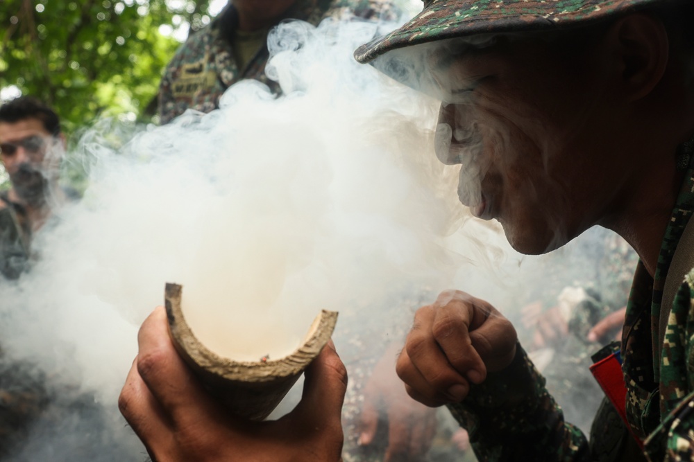 KAMANDAG 9: 1st Reconnaissance Battalion conducts jungle survival training with allies and partners