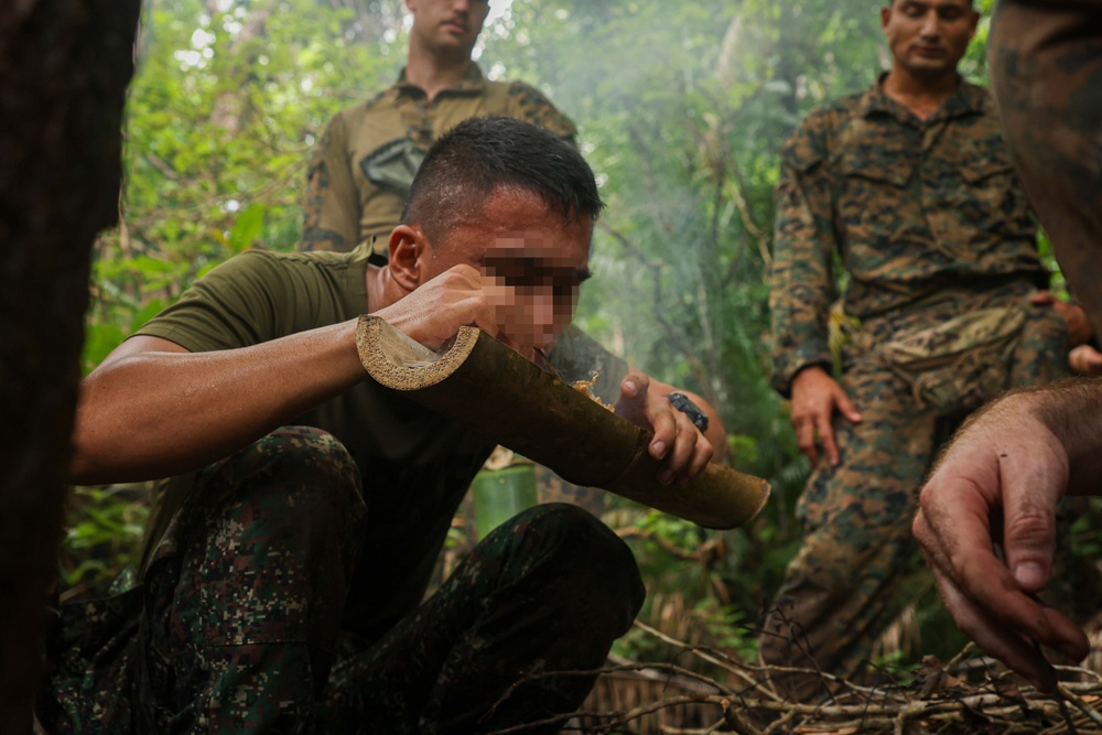 KAMANDAG 9: 1st Reconnaissance Battalion conducts jungle survival training with allies and partners