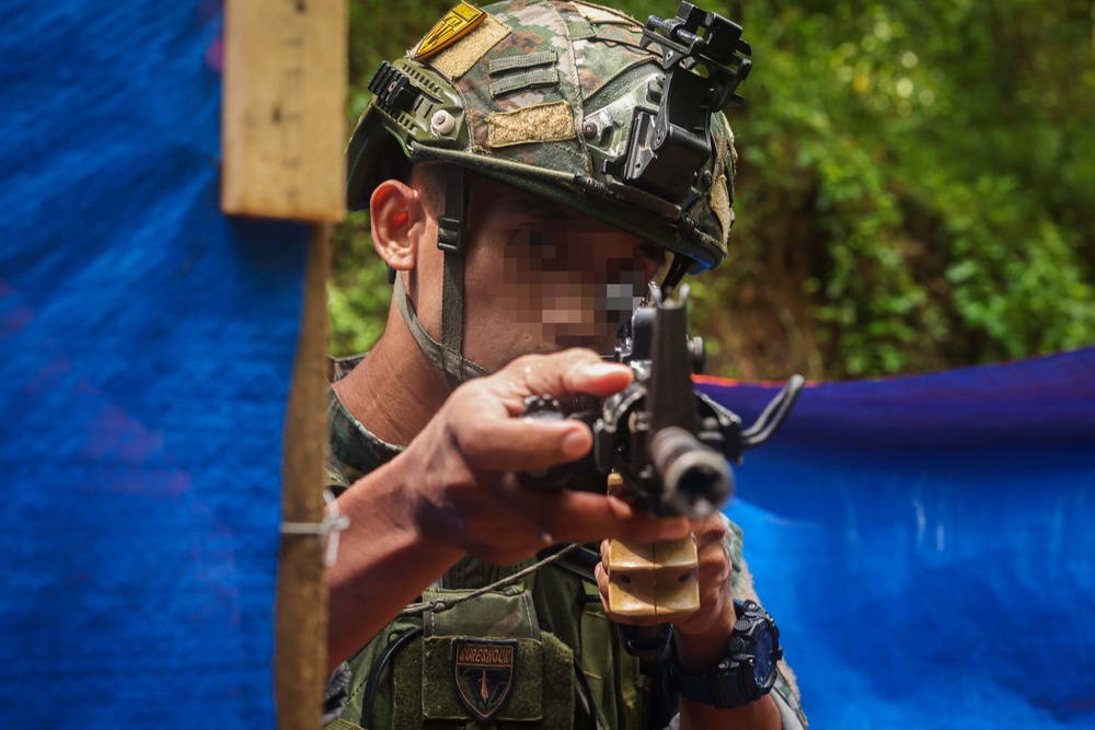 KAMANDAG 9: 1st Reconnaissance Battalion conducts close quarters battle drills with Allies and Partners