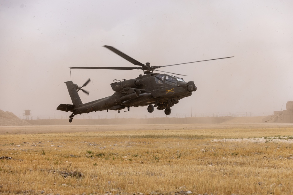 RLZ AH-64 Apache Landing