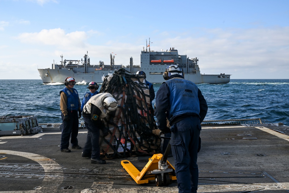 USS Thomas Hudner (DDG 116) Participates in Formidable Shield 2025