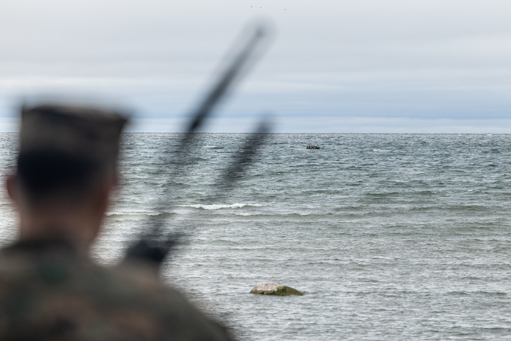 U.S. Recon Marines train with NATO allies