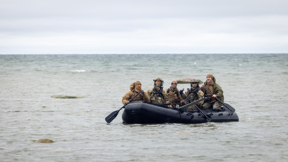 U.S. Recon Marines train with NATO allies