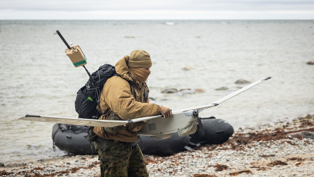 U.S. Recon Marines train with NATO allies