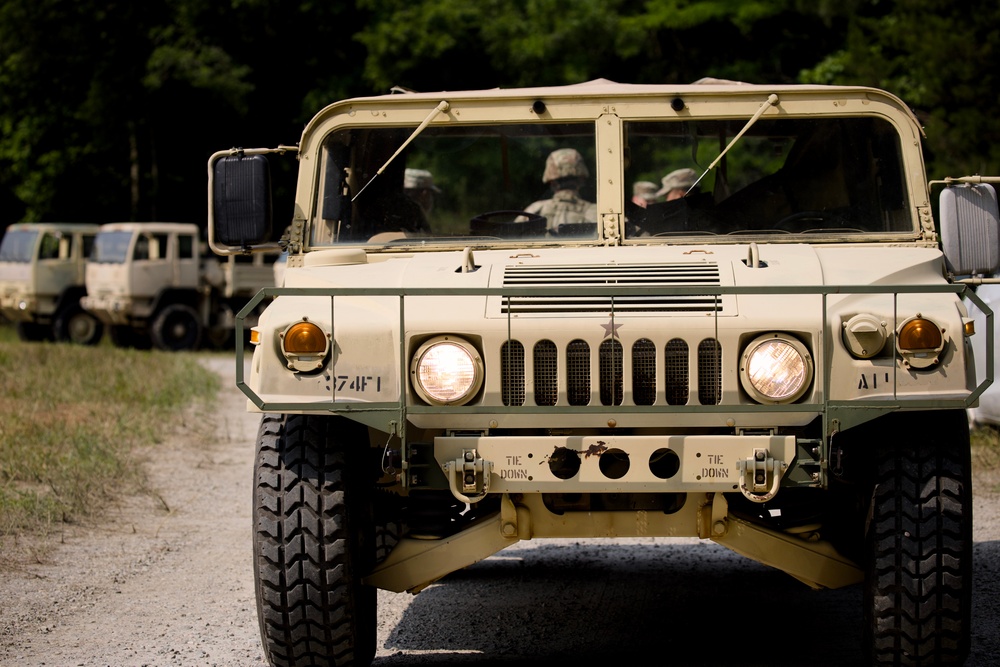 Army Reserve Soldiers conduct Petroleum Operations at QLLEX