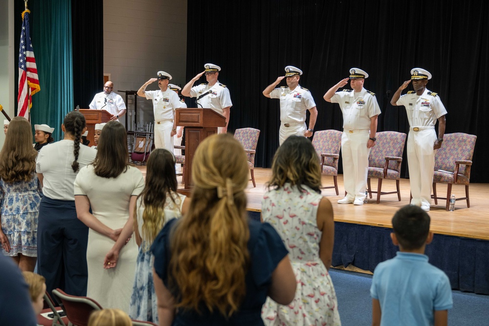 USS Sentry Holds Change of Command Ceremony
