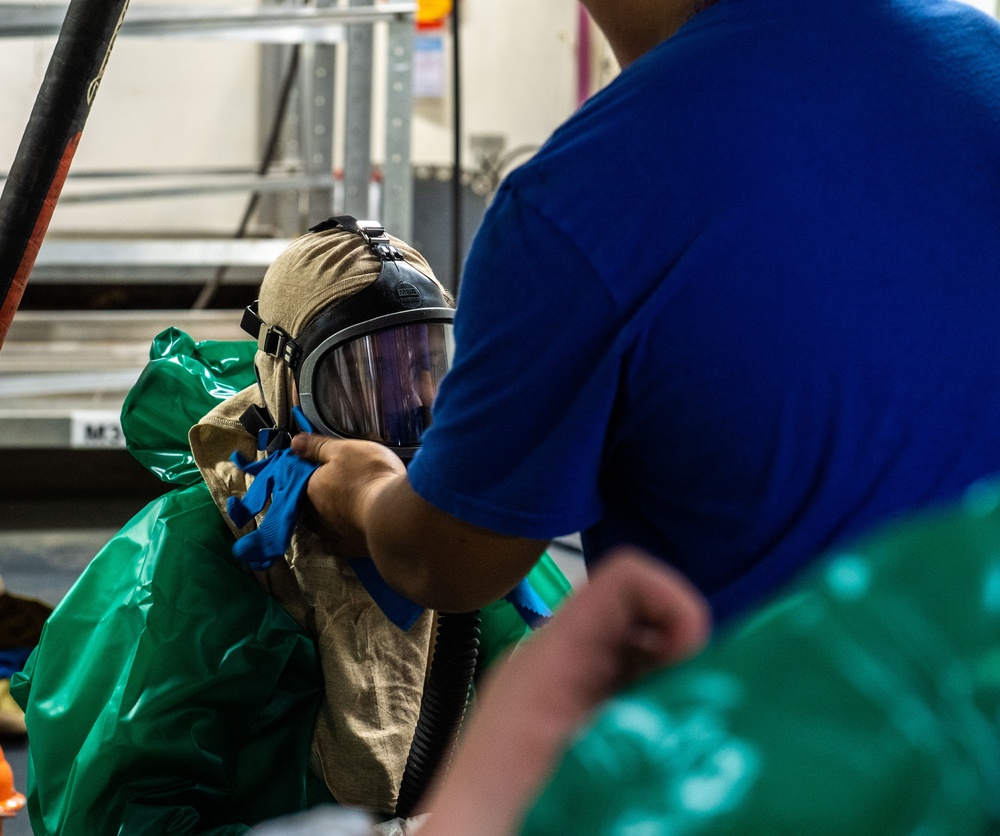 Puget Sound Naval Shipyard (PSNS) workers conduct ship maintenance onboard USS Ronald Reagan (CVN 76).