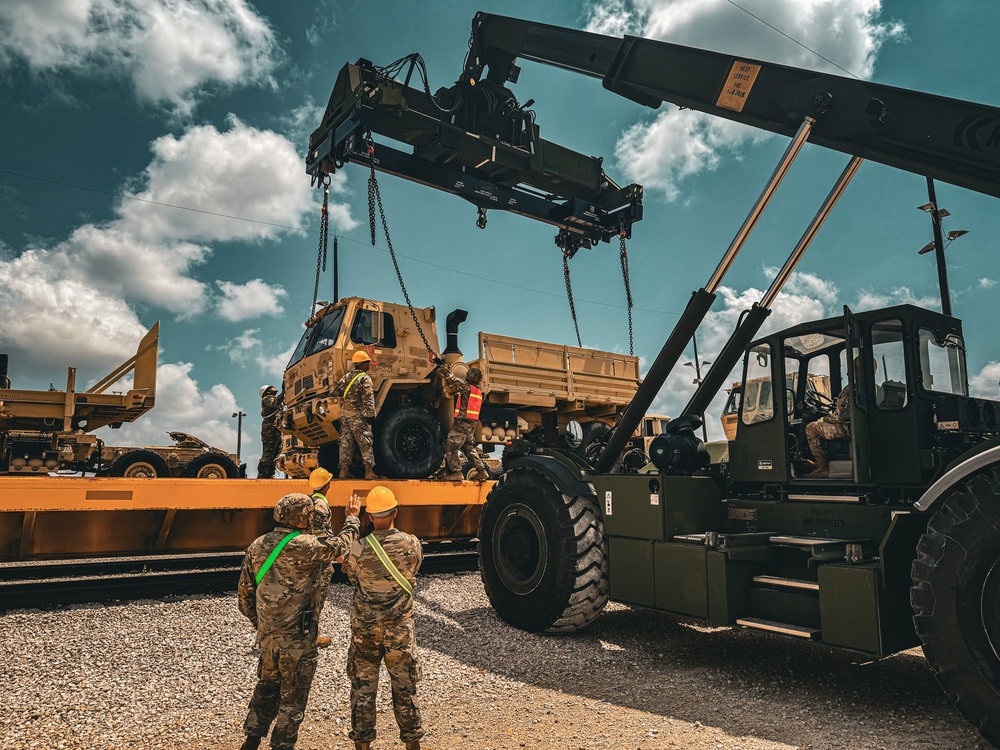 1st Air Cavalry Brigade conducts Rail Operations