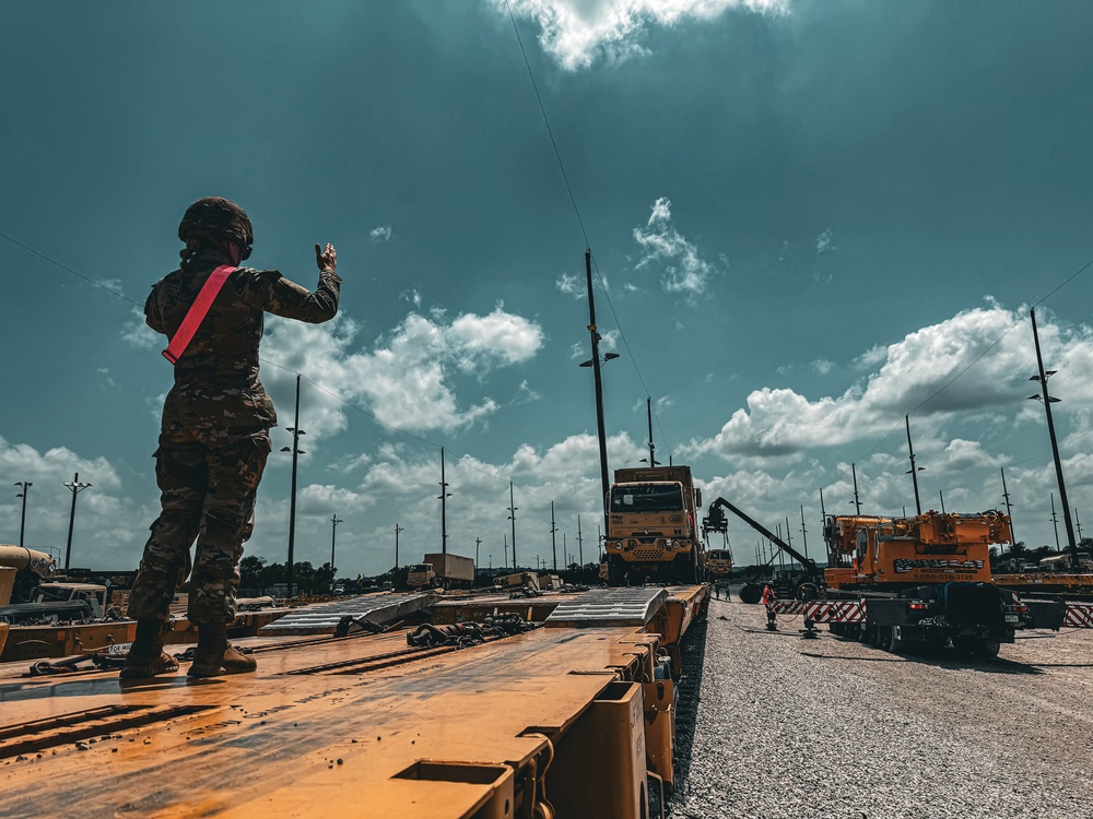 1st Air Cavalry Brigade conducts Rail Operations