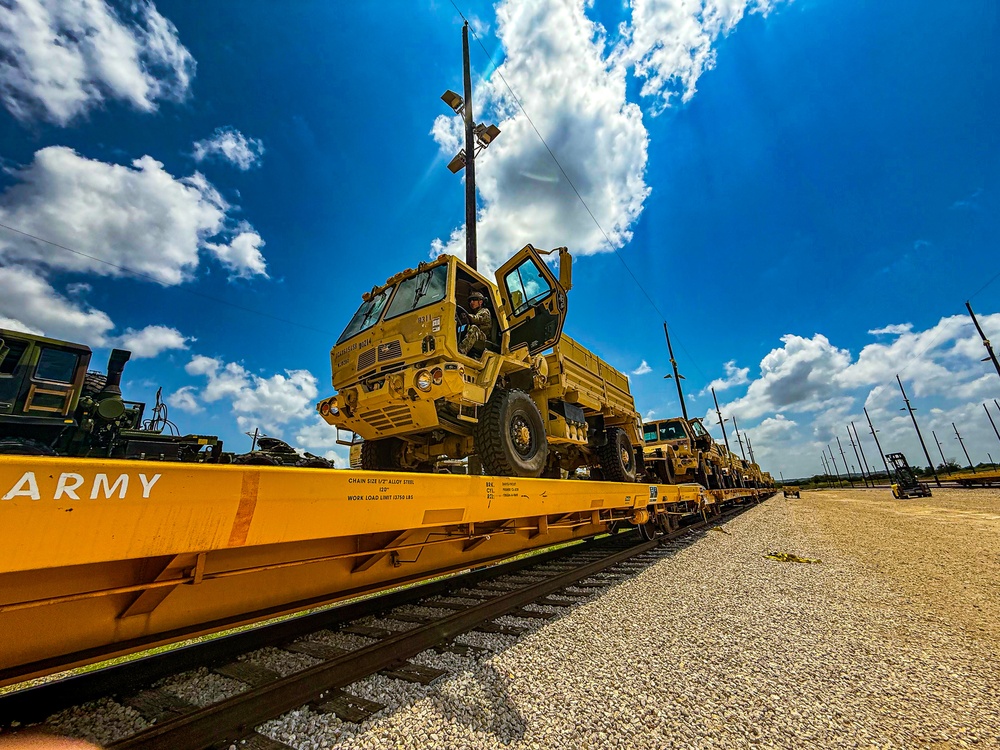 1st Air Cavalry Brigade conducts Rail Operations