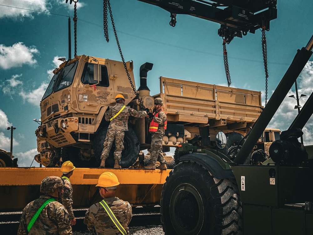 1st Air Cavalry Brigade conducts Rail Operations