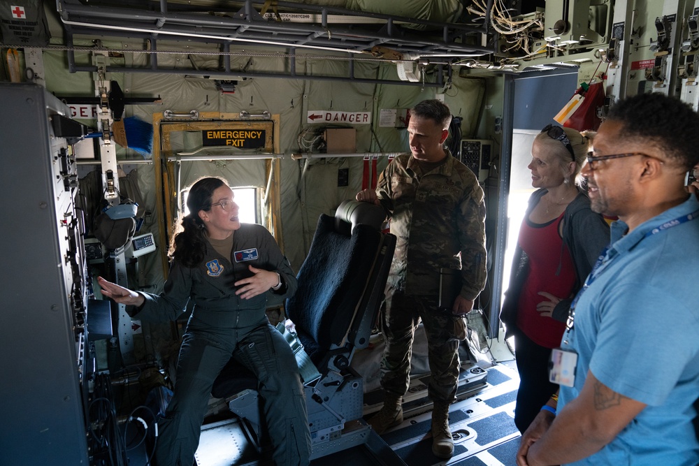 Hurricane Hunters visit Team Robins