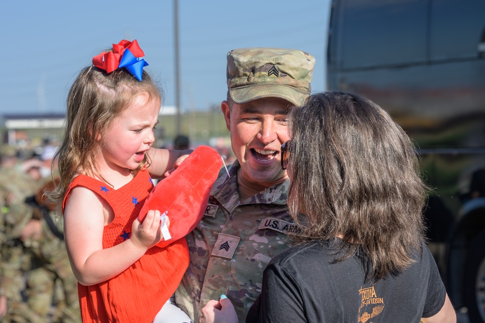 2-300th Field Artillery Regiment returns home from deployment