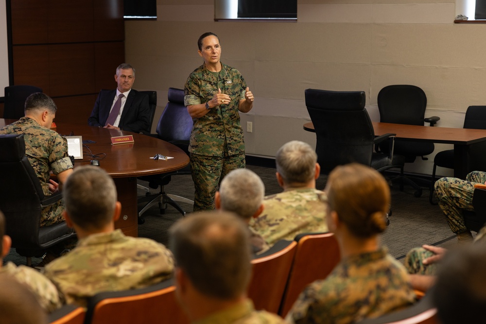 Marine Corps War College Student Visit MARFORCOM