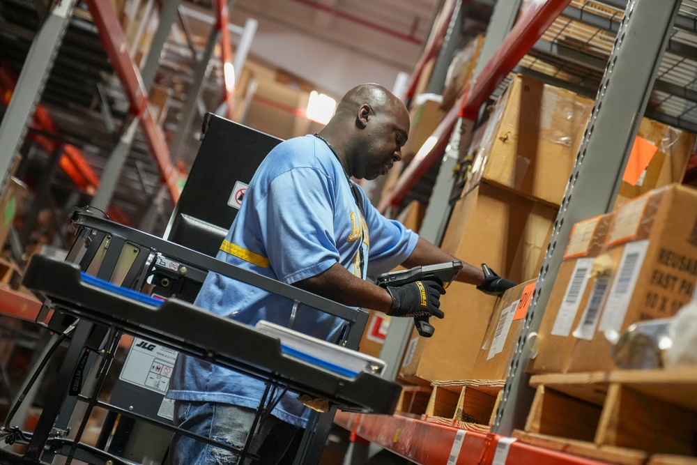 Robins Air Force Base Defense Logistics Agency Distribution readiness