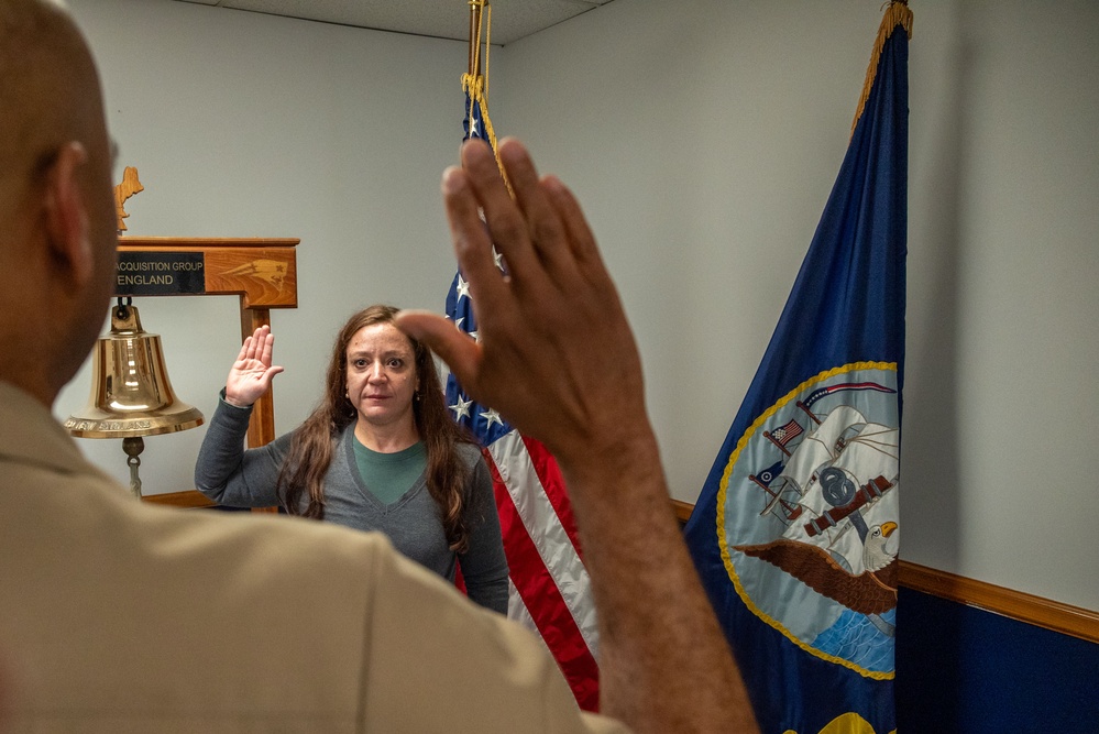 DOCTOR COMMISSIONS INTO US NAVY