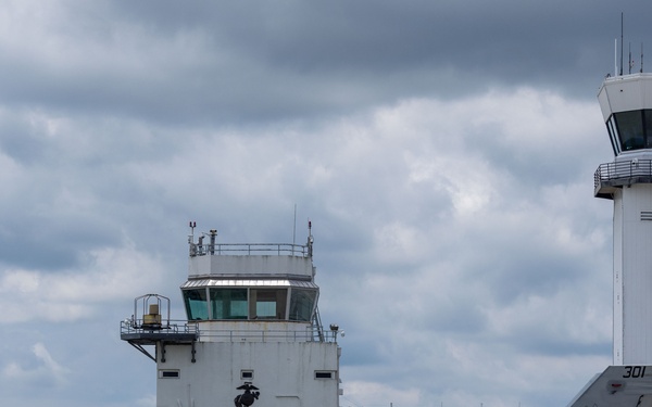 Marines Fuel F-18 Combat Training