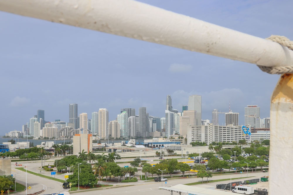USNS Comfort Departs Miami