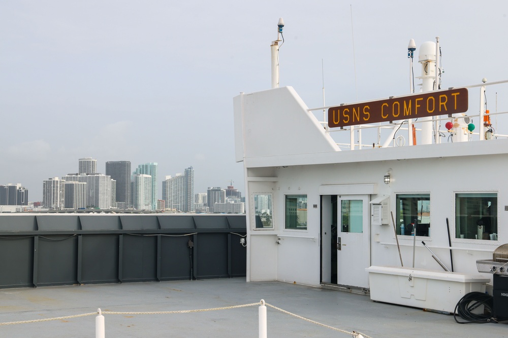 USNS Comfort Departs Miami