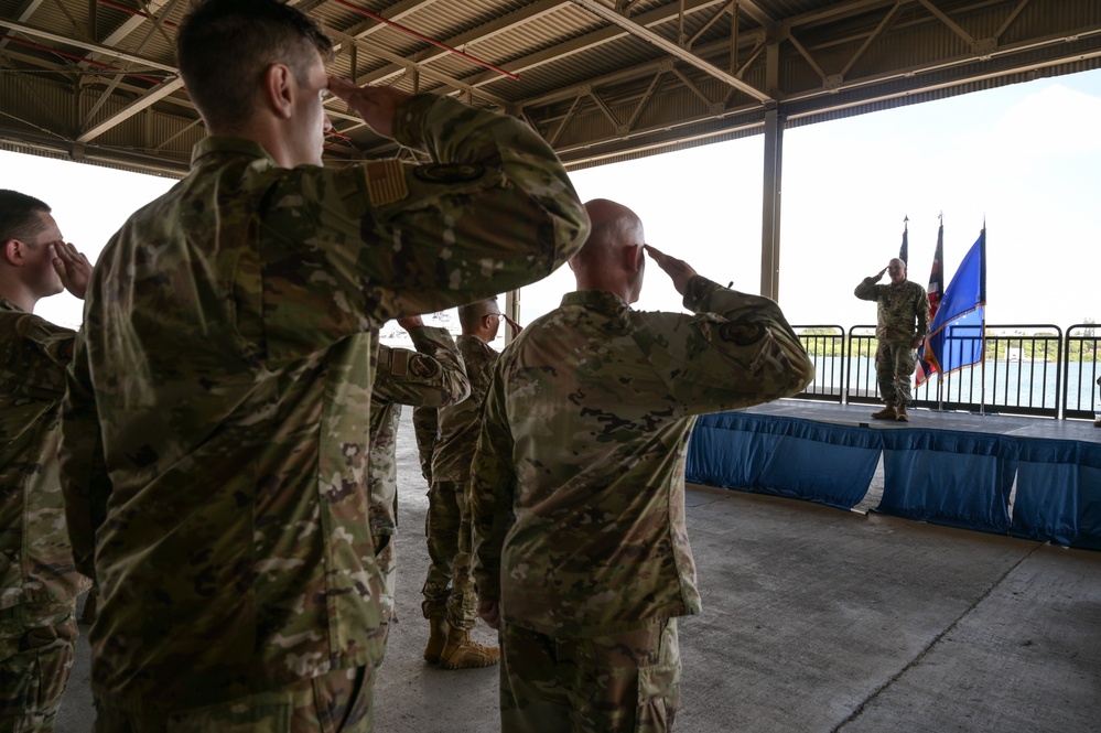 692 ISRG change of command