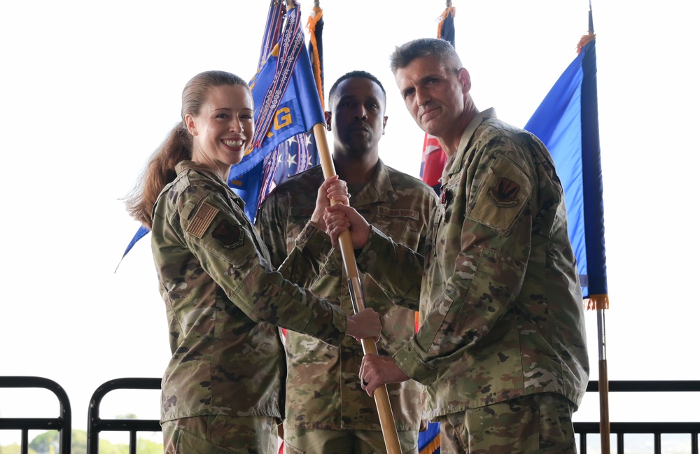 692 ISRG change of command