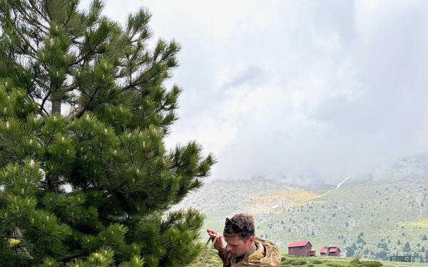 Americans and Greeks train mountain skills on Mt. Olympus