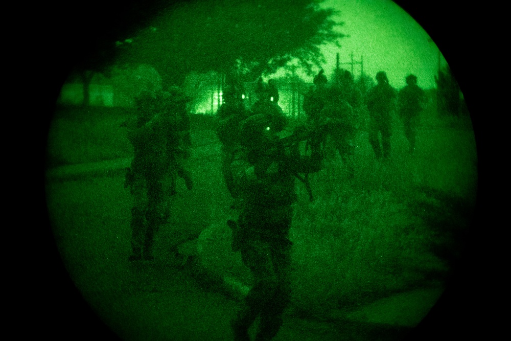 10th SFG(A) small unit tactics infil