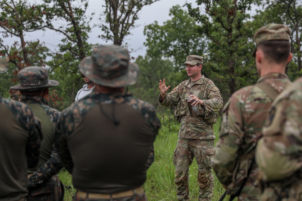 153rd HHC Sniper Lanes with Guatamalan Armed Forces