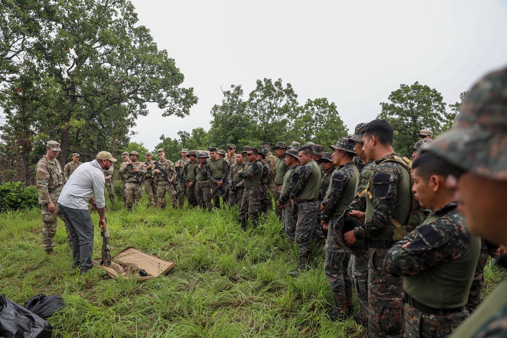 153rd HHC Sniper Lanes with Guatamalan Armed Forces