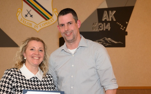 Eielson Spouses Club Honors Volunteers