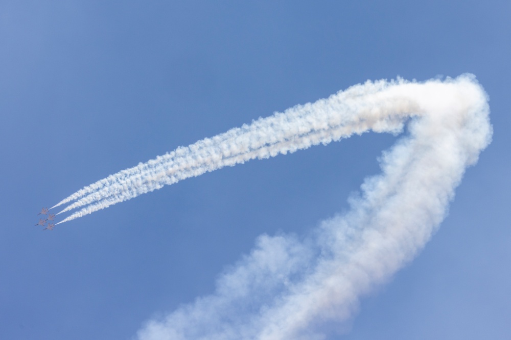 USAF Thunderbirds arrive at Beale AFB for Beale Air &amp; Space Expo 2025