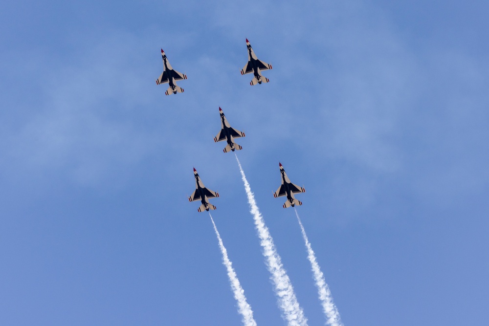USAF Thunderbirds arrive at Beale AFB for Beale Air &amp; Space Expo 2025
