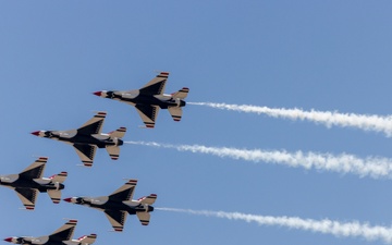 USAF Thunderbirds arrive at Beale AFB for Beale Air &amp; Space Expo 2025