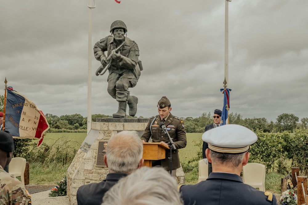 101st Airborne Division Soldiers Attend the Richard WInters Memorial Ceremony