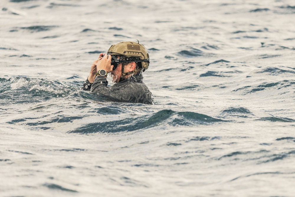 EOD Technicians Compete in Coconut Crab Competition