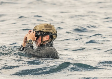 EOD Technicians Compete in Coconut Crab Competition