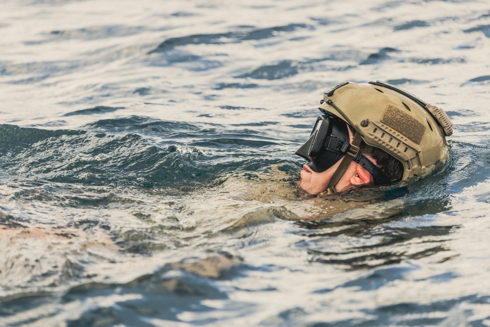 EOD Technicians Compete in Coconut Crab Competition