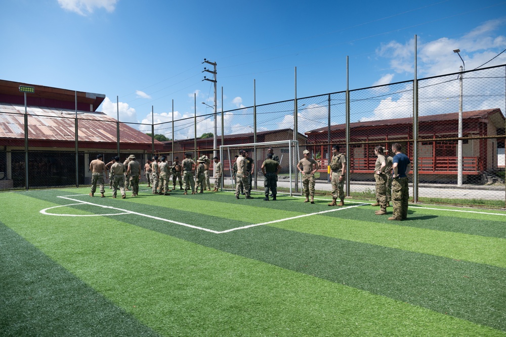 U.S. Air Force and Royal Canadian Air Force medical teams participate in a knowledge exchange with the Peruvian military on Tactical Combat Casualty Care.