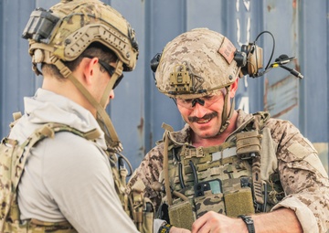 EOD Technicians Compete in Coconut Crab Competition