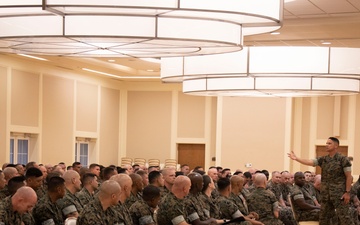 SMMC Ruiz visits II MEF