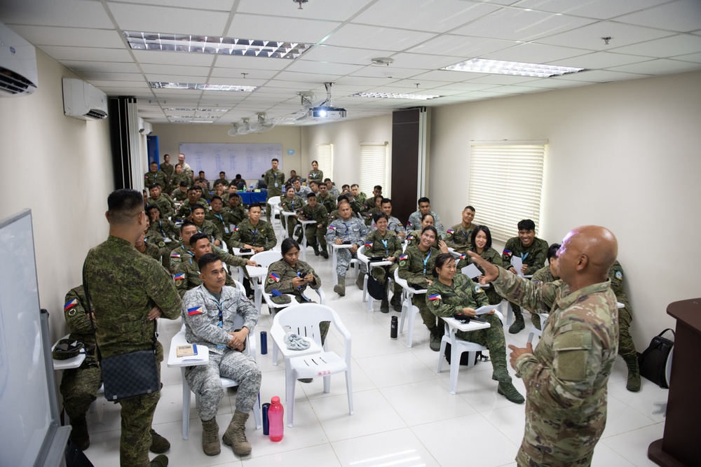 Hawaii National Guard and Philippine Armed Forces Unite for 4th Annual Medical Exchange