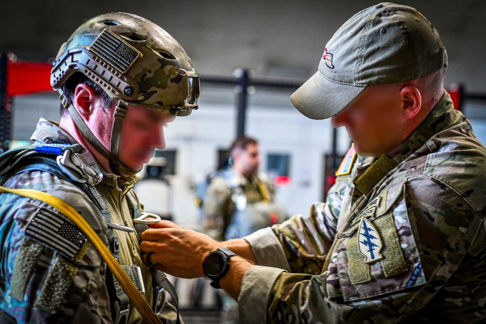 SOCEUR conducts airborne jump over Mont-Saint-Michel
